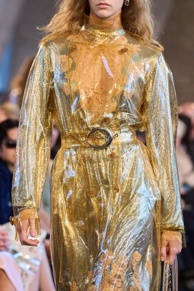 Look 99